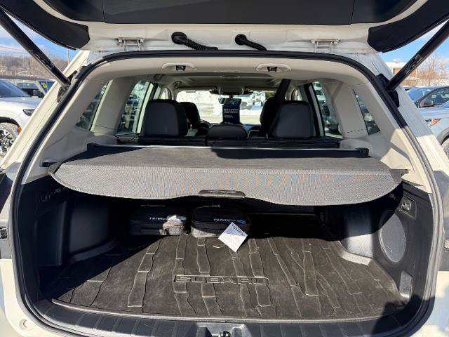 Used 2022 Subaru Forester Touring AWD/4WD image 9