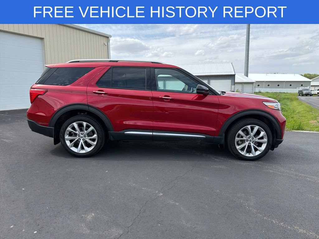Certified 2023 Ford Explorer Platinum w/ Premium Technology Package AWD/4WD image 3