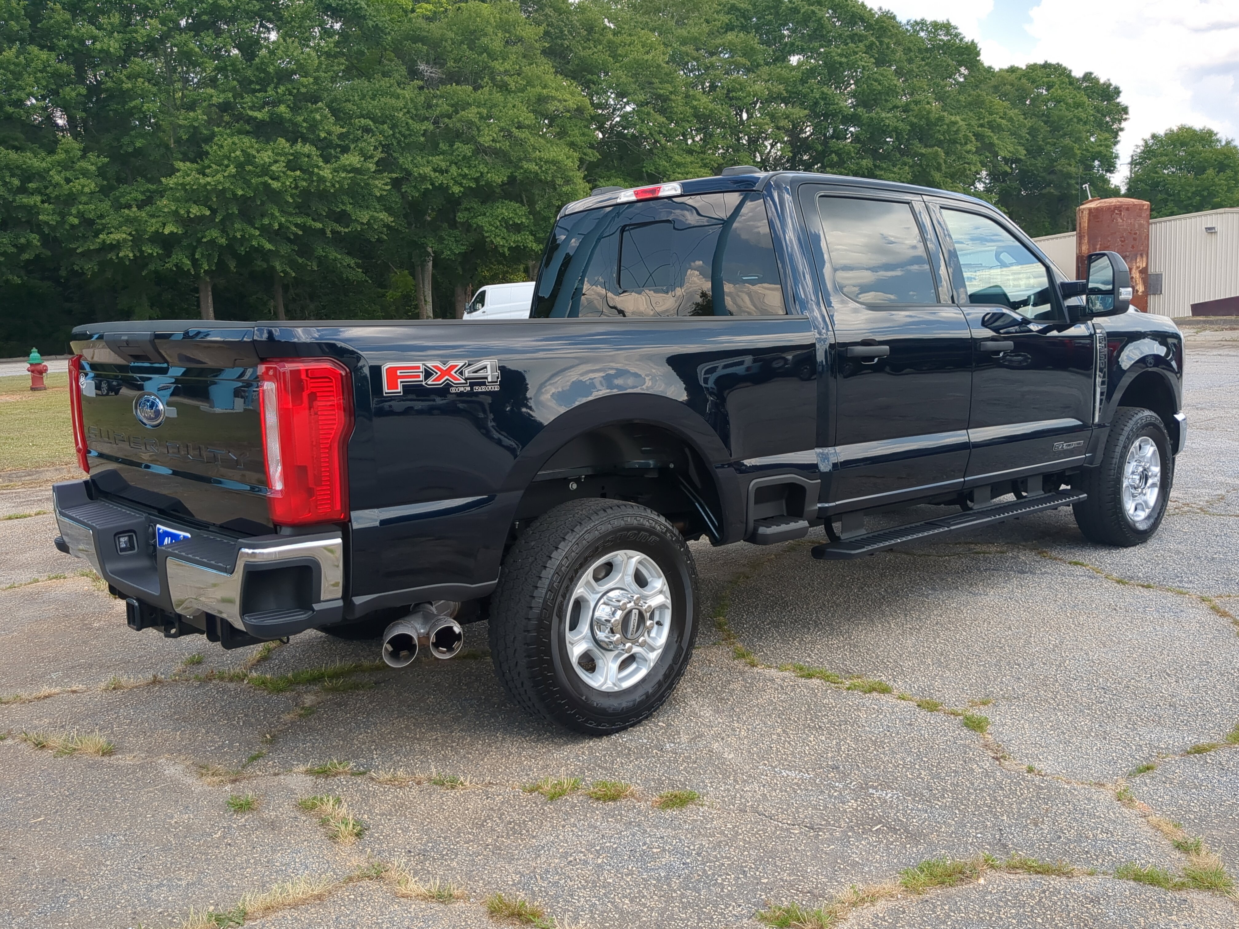 Certified 2025 Ford F250 XLT AWD/4WD image 3