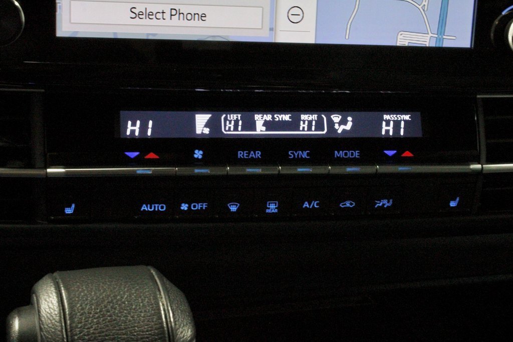 Used 2022 Toyota Sienna XSE image 34