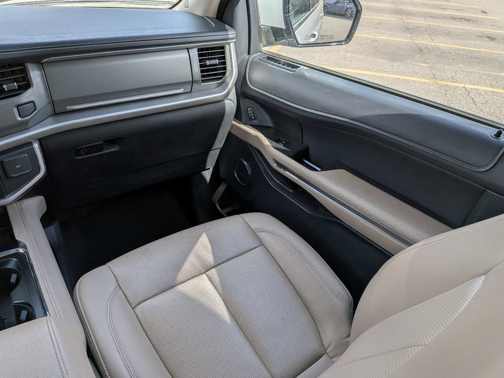 Certified 2024 Ford Expedition Max XLT image 18