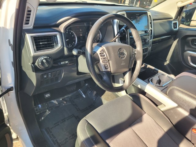 Used 2021 Nissan Titan SV w/ SV Convenience Package AWD/4WD image 12