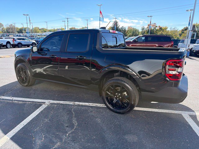Certified 2025 Ford Maverick Lariat w/ Black Appearance Package AWD/4WD image 8