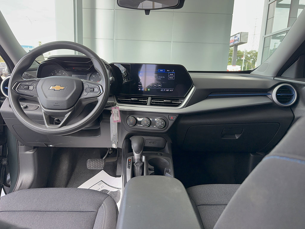 Used 2025 Chevrolet Trax LS FWD image 24