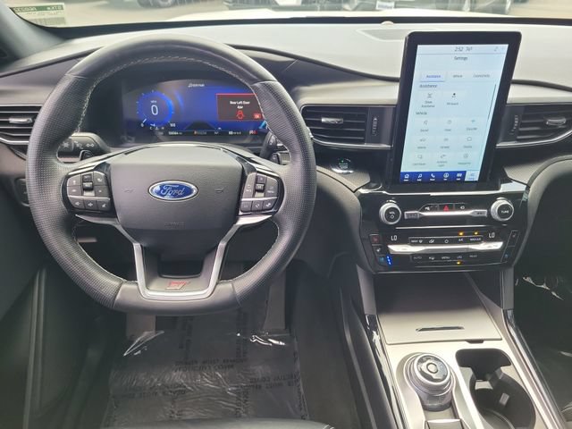Certified 2021 Ford Explorer ST w/ Equipment Group 401A AWD/4WD image 4