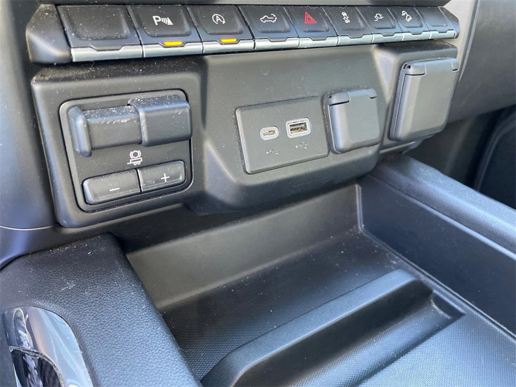 Used 2021 Chevrolet Silverado 1500 LT Trail Boss w/ Convenience Package II image 26