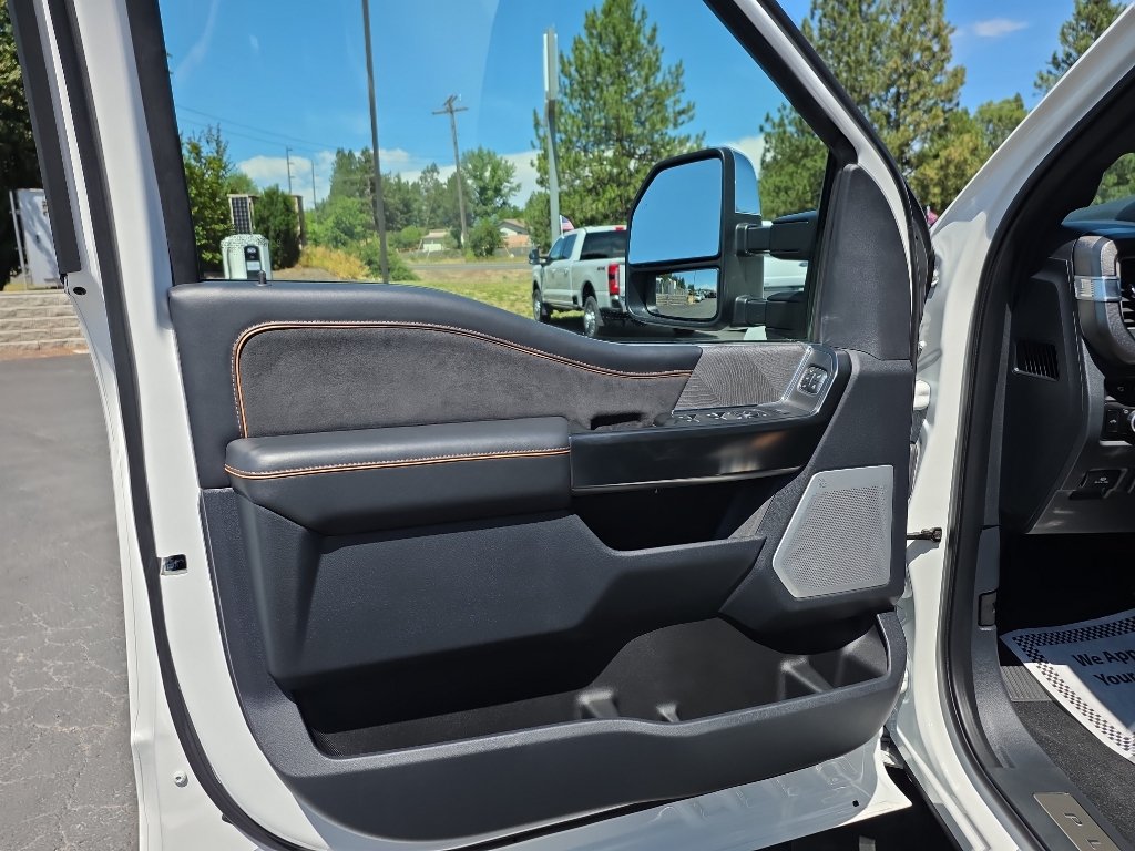 Certified 2024 Ford F450 Platinum w/ FX4 Off-Road Package AWD/4WD image 14