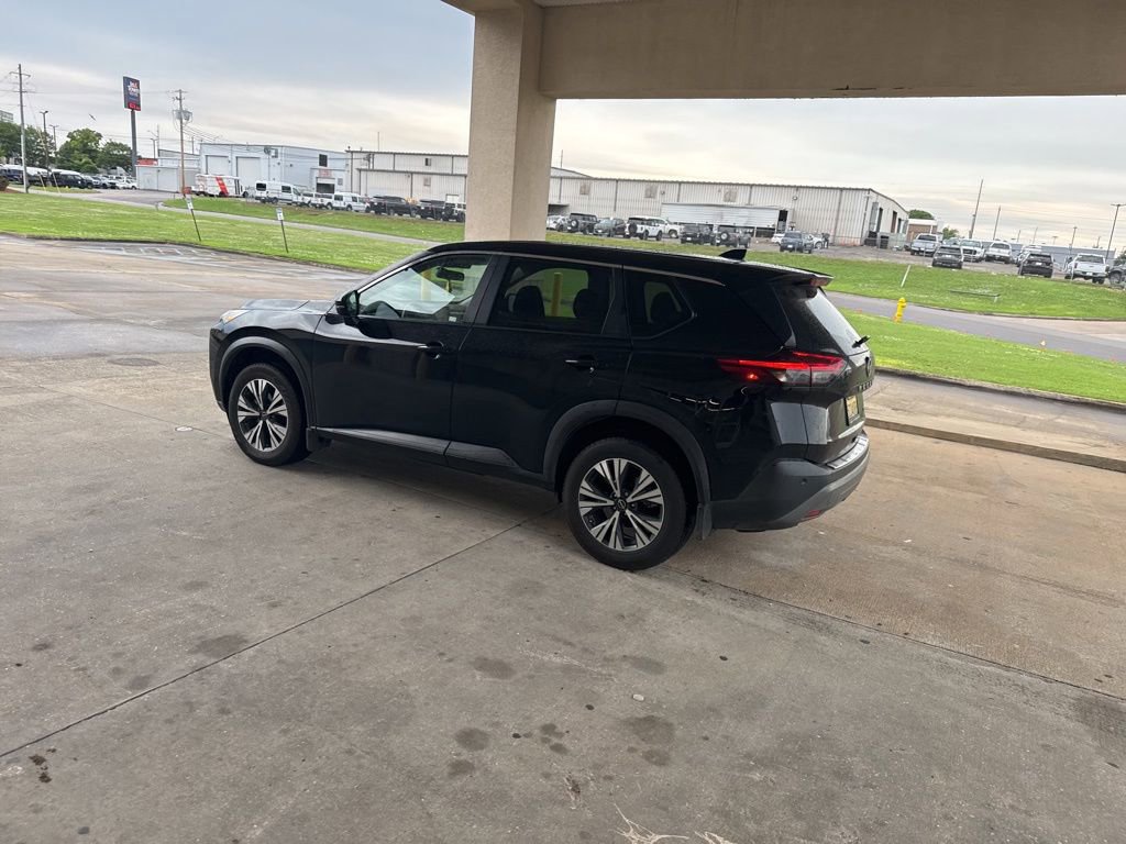 Used 2022 Nissan Rogue SV FWD image 12