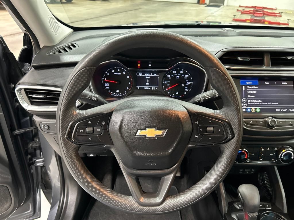 Used 2022 Chevrolet TrailBlazer LT FWD image 16