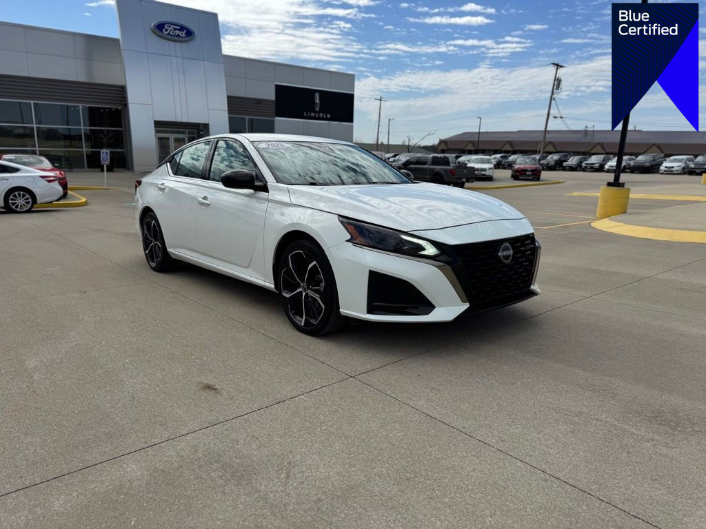 Used 2025 Nissan Altima 2.5 SR FWD image 1