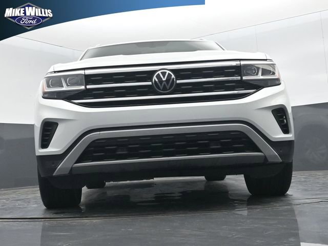 Used 2023 Volkswagen Atlas Cross Sport SE w/ Panoramic Sunroof Package FWD image 18