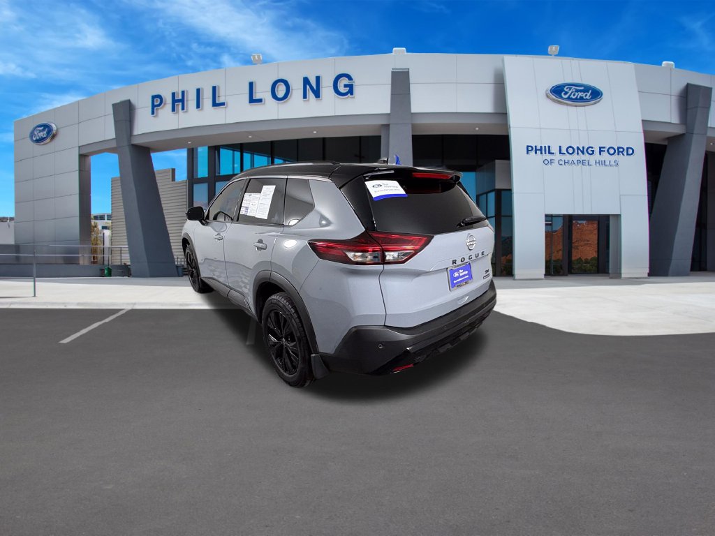 Used 2023 Nissan Rogue SV w/ SV Premium B Package FWD image 3