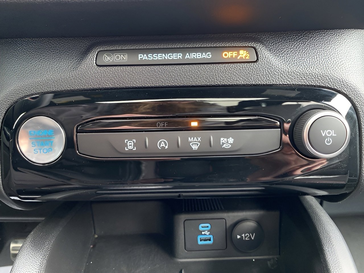 Certified 2023 Ford Escape ST-Line w/ Tech Pack #1 image 19