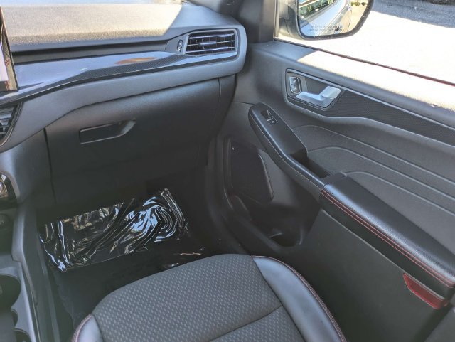 Certified 2023 Ford Escape ST-Line w/ Tech Pack #1 FWD image 18