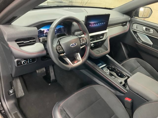 Certified 2025 Ford Explorer ST AWD/4WD image 6