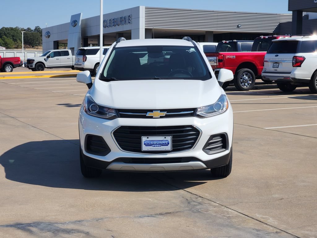 Used 2022 Chevrolet Trax LT w/ LT Convenience Package AWD/4WD image 2
