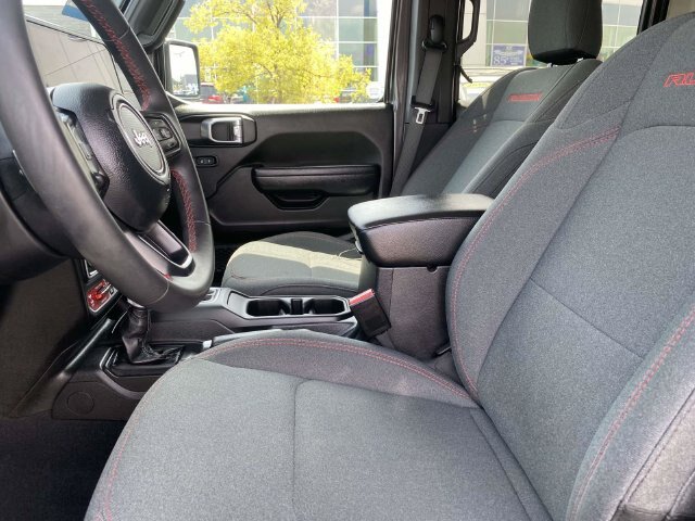 Used 2025 Jeep Wrangler Unlimited Rubicon AWD/4WD image 15