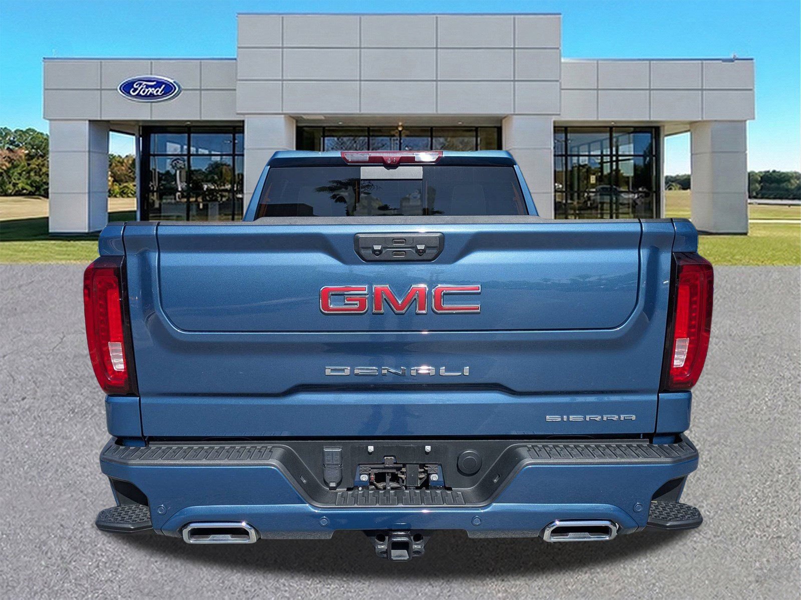 Used 2024 GMC Sierra 1500 Denali AWD/4WD image 7
