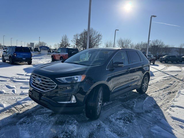 Certified 2022 Ford Edge Titanium image 3