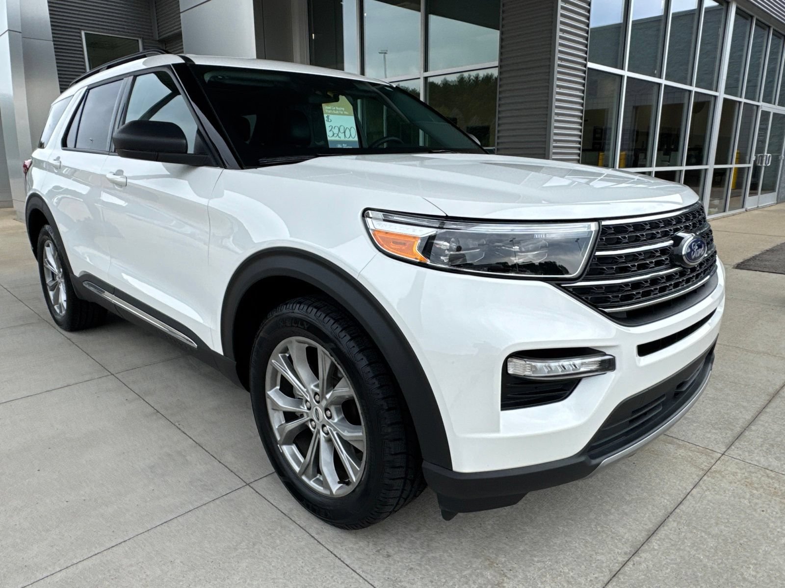 Certified 2023 Ford Explorer XLT w/ Equipment Group 202A AWD/4WD image 10