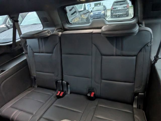 Used 2022 Chevrolet Suburban RST w/ Luxury Package image 12