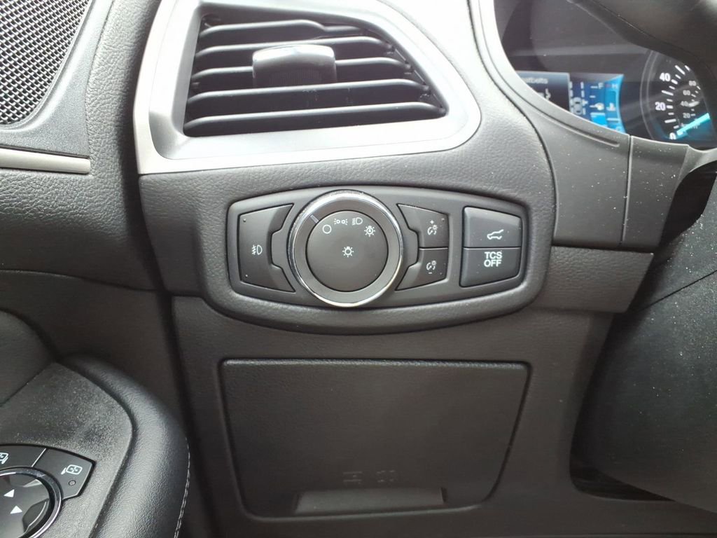 Certified 2023 Ford Edge SEL w/ Convenience Package AWD/4WD image 14