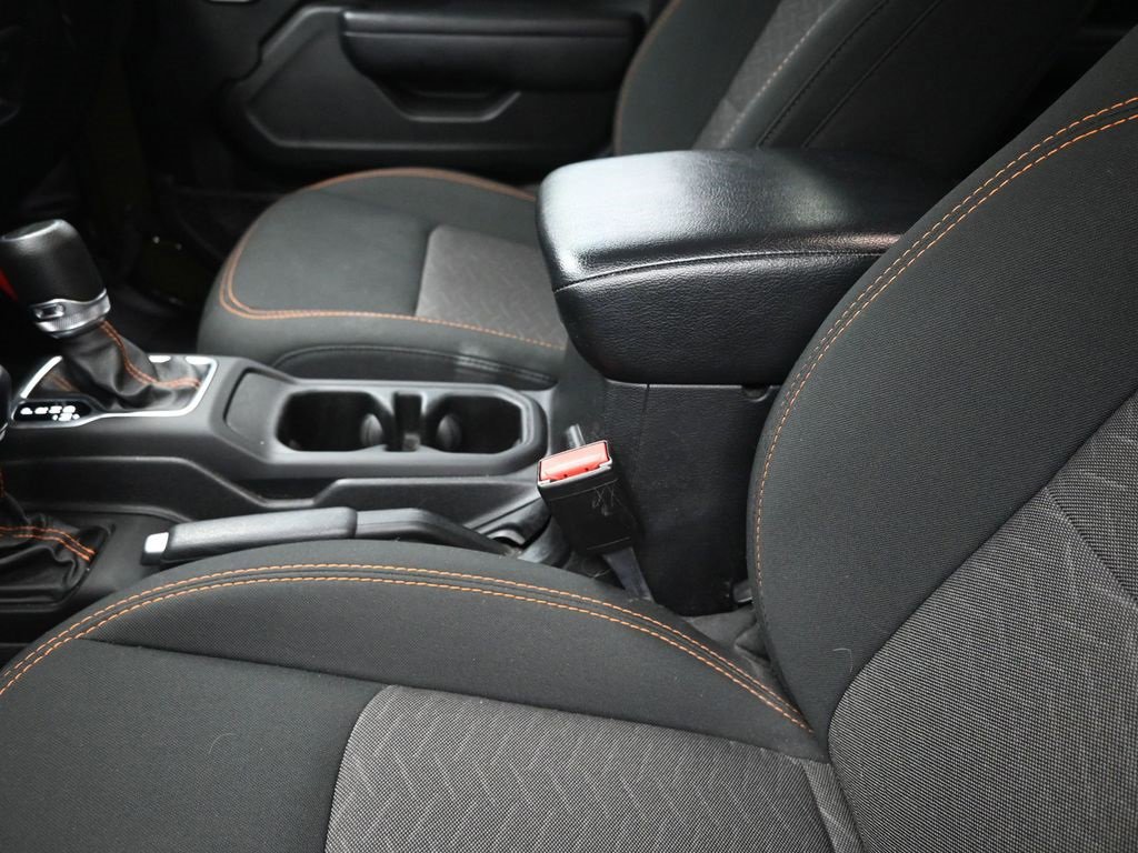 Used 2022 Jeep Gladiator Mojave w/ Cold Weather Group image 22