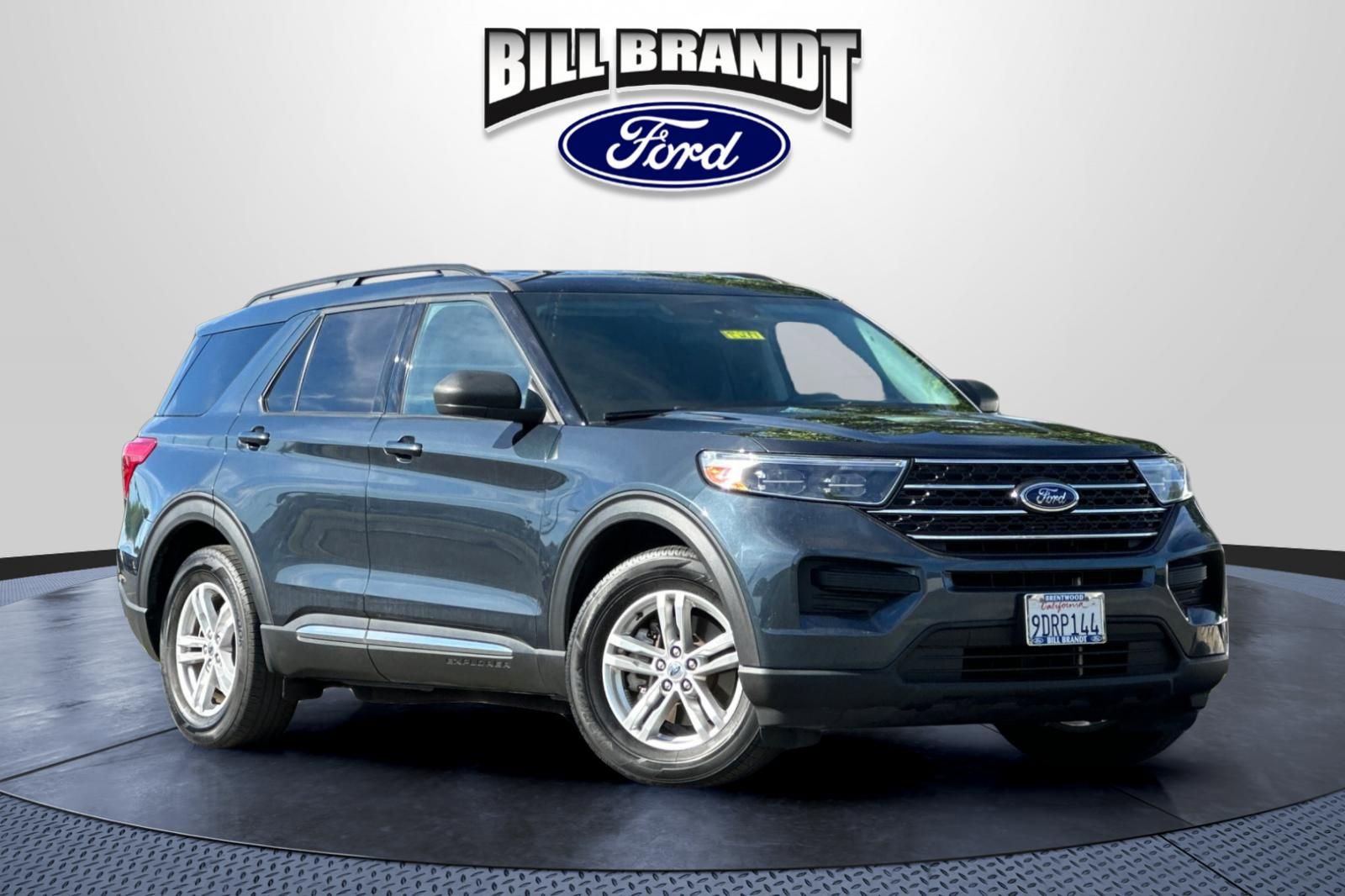Certified 2022 Ford Explorer XLT RWD image 1
