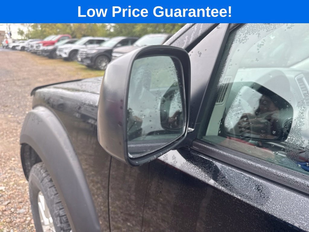 Used 2018 Nissan Frontier SV w/ Value Truck Package AWD/4WD image 13
