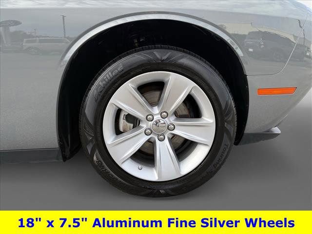 Used 2023 Dodge Challenger SXT image 10
