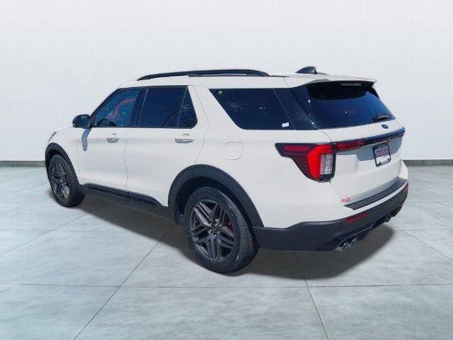 Certified 2025 Ford Explorer ST AWD/4WD image 5