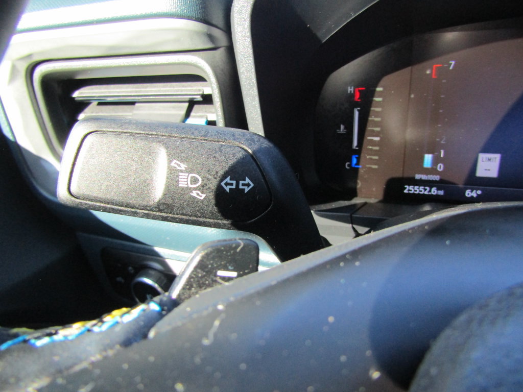 Certified 2025 Ford Maverick Lobo AWD/4WD image 42
