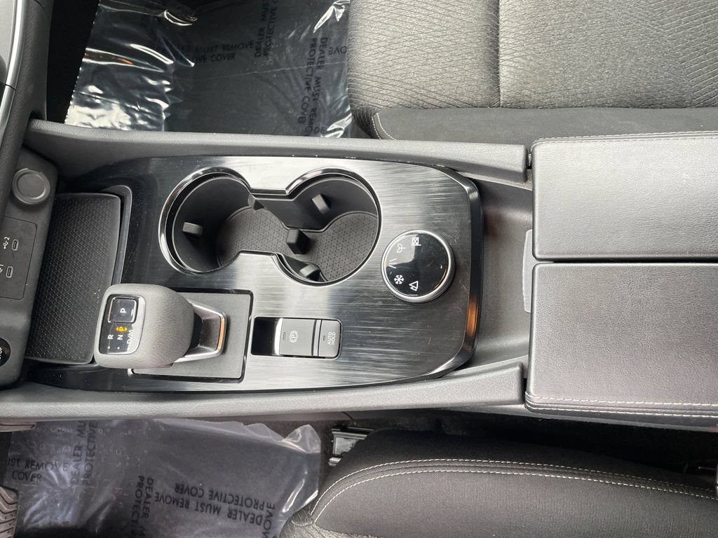 Used 2025 Nissan Rogue SV AWD/4WD image 20
