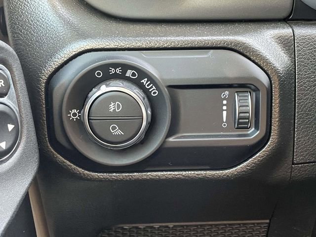 Used 2023 Jeep Gladiator Sport image 17