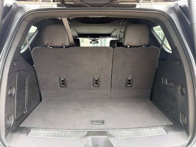 Used 2024 GMC Yukon AT4 AWD/4WD image 11
