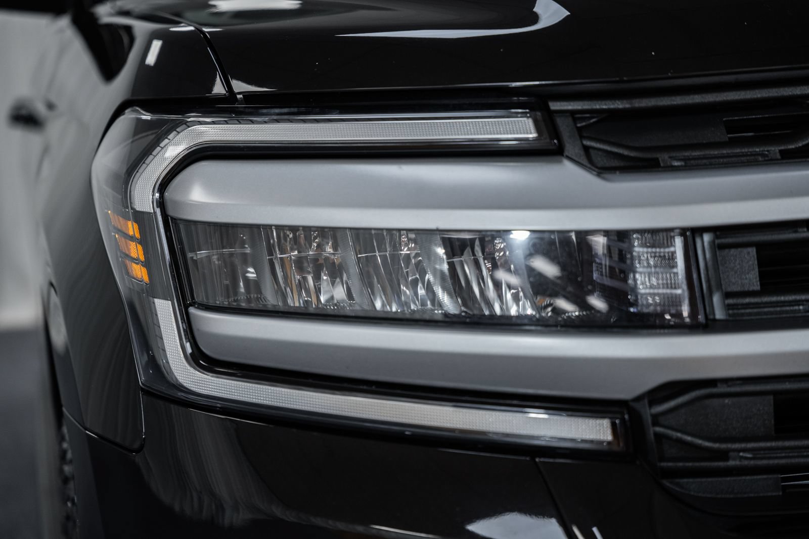Certified 2022 Ford Expedition Max XLT w/ Livery Package AWD/4WD image 18