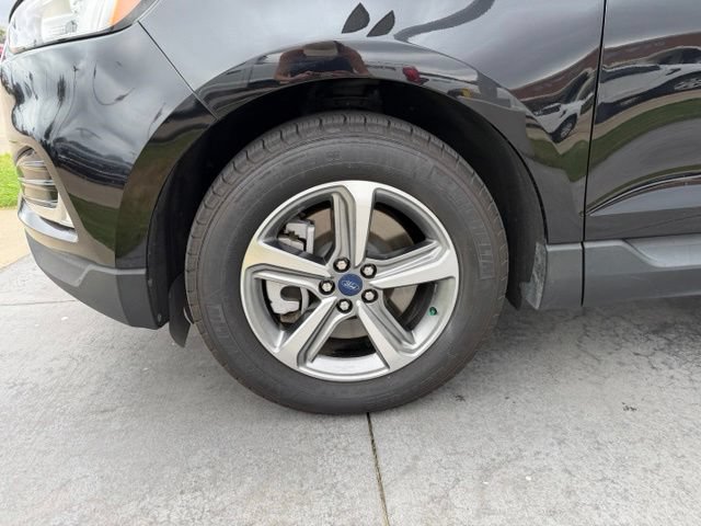 Certified 2022 Ford Edge SEL w/ Convenience Package AWD/4WD image 4