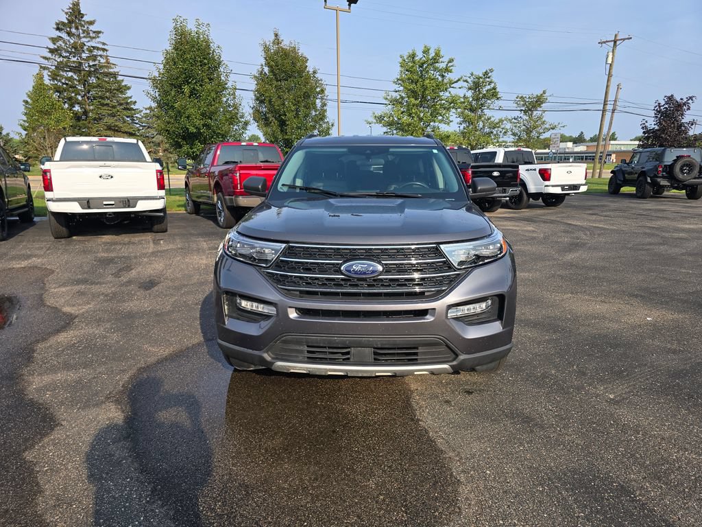 Certified 2023 Ford Explorer XLT w/ Equipment Group 202A AWD/4WD image 8