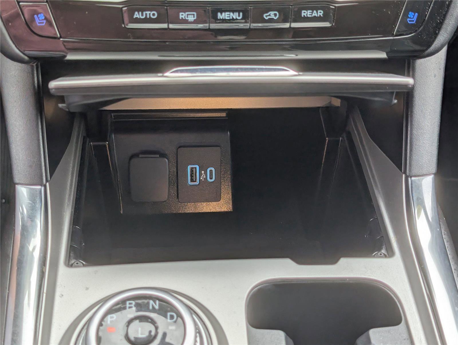 Certified 2022 Ford Explorer Platinum w/ Equipment Group 601A image 28