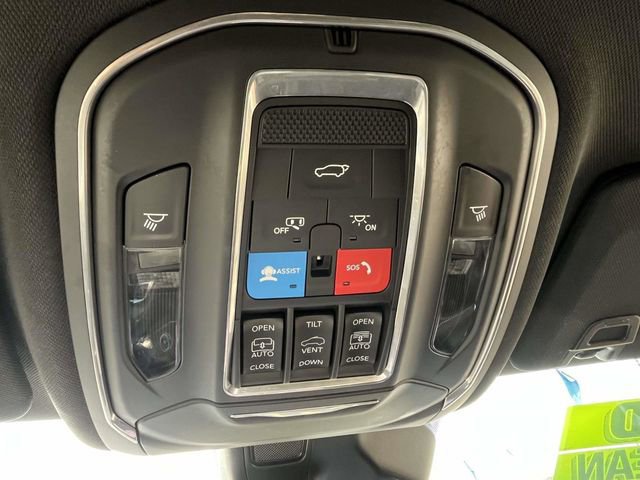 Used 2025 Jeep Grand Cherokee Summit image 23