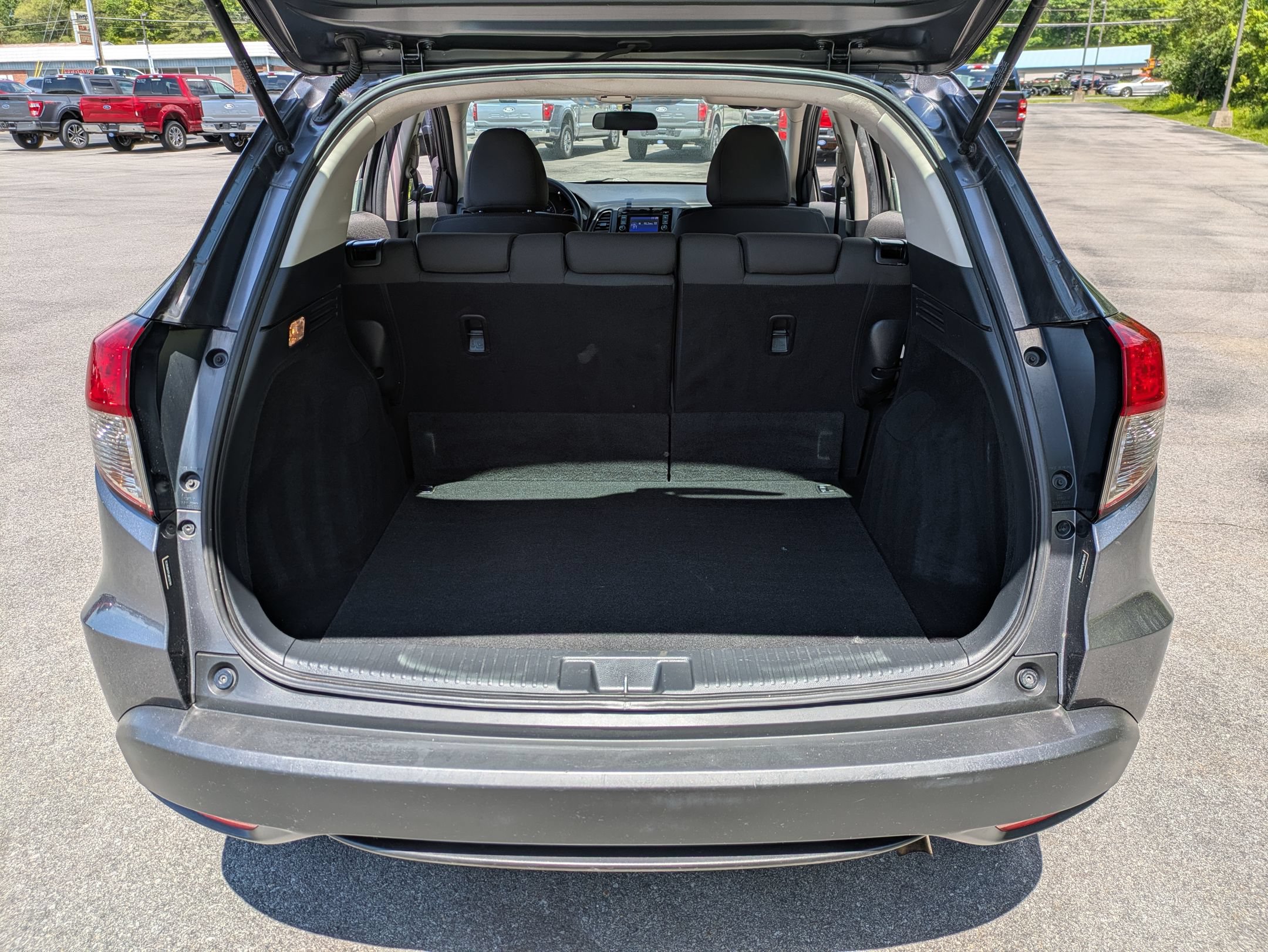 Used 2020 Honda HR-V LX image 19
