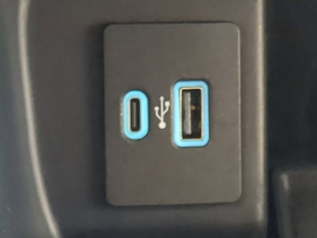 Certified 2022 Ford F150 XLT w/ Equipment Group 302A High image 23