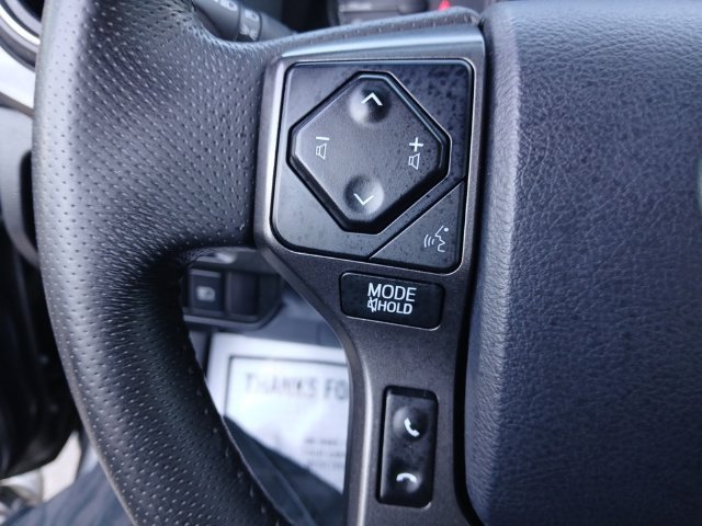 Used 2019 Toyota Tacoma TRD Off-Road w/ Technology Package AWD/4WD image 19