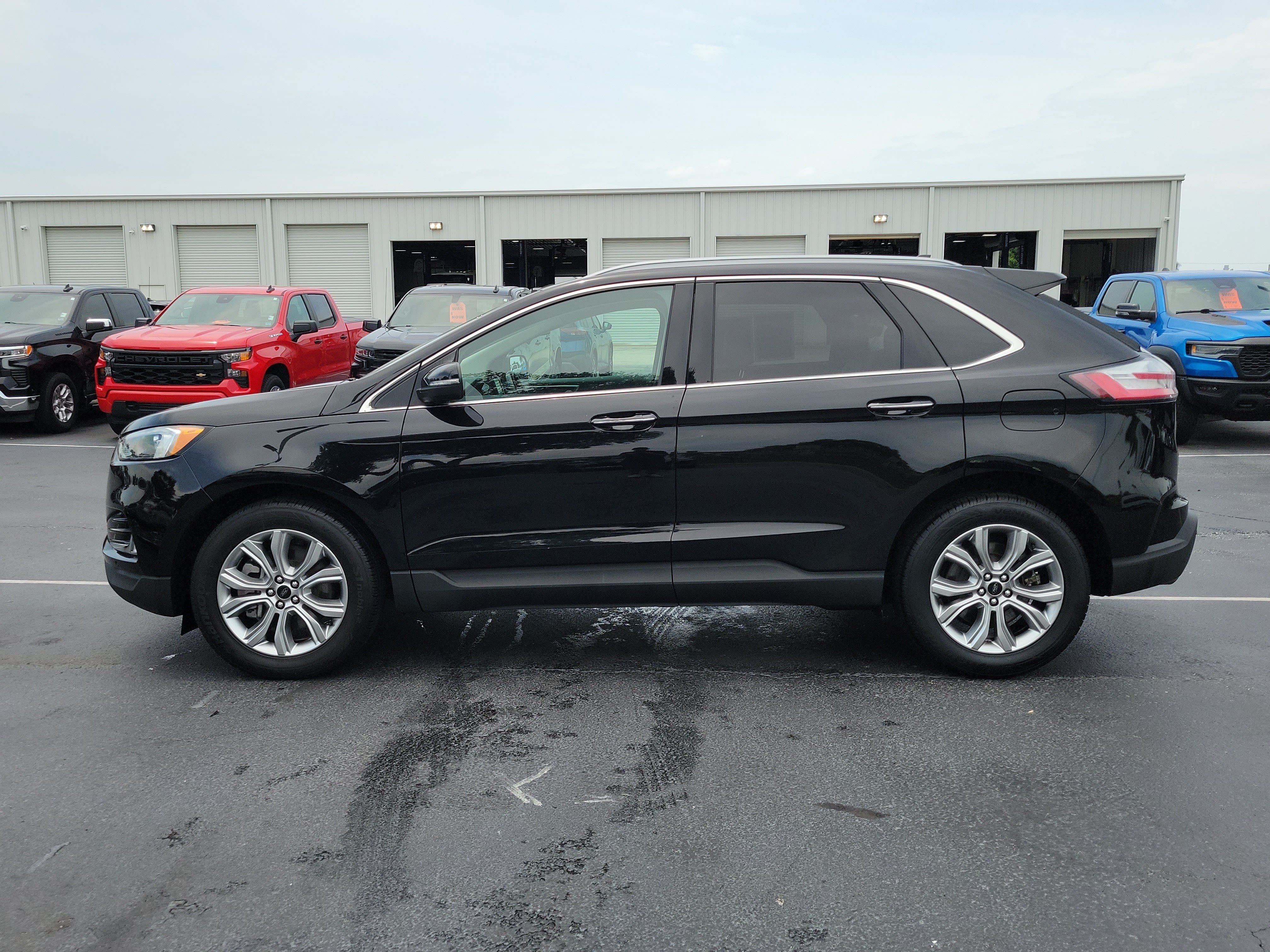 Certified 2024 Ford Edge Titanium AWD/4WD image 6