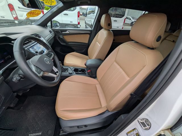 Used 2024 Volkswagen Tiguan SE AWD/4WD image 7