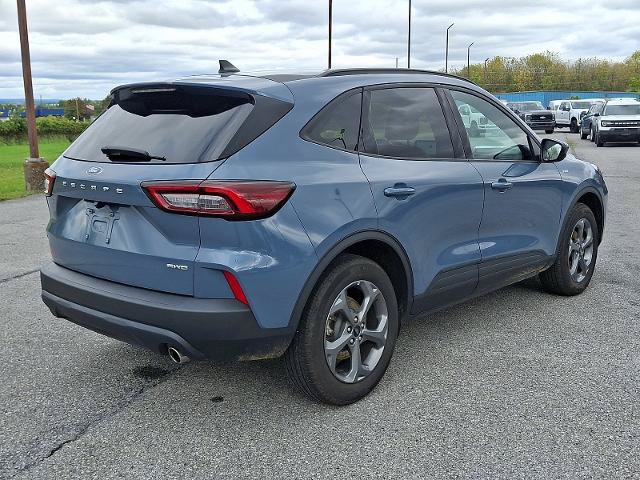 Certified 2025 Ford Escape ST-Line Select AWD/4WD image 6