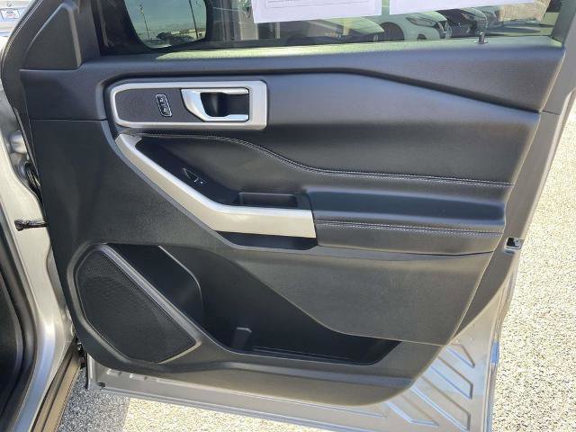 Certified 2021 Ford Explorer XLT w/ Equipment Group 202A image 28