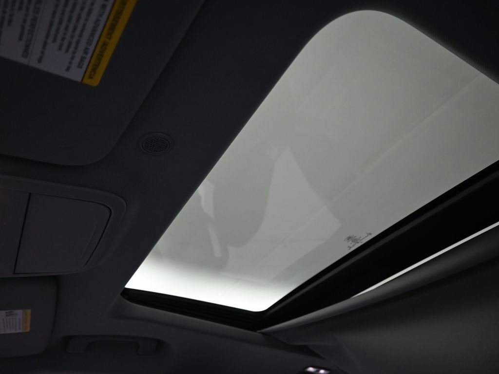 Certified 2020 Ford Explorer XLT w/ Equipment Group 202A image 44