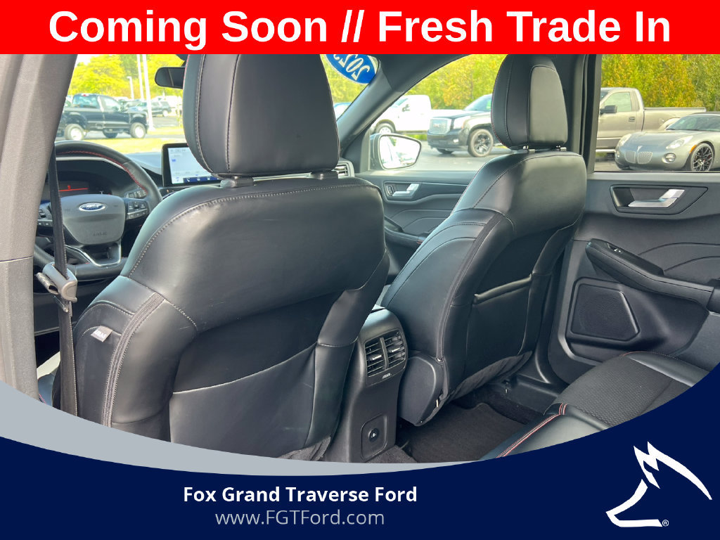 Certified 2025 Ford Escape ST-Line Select AWD/4WD image 33