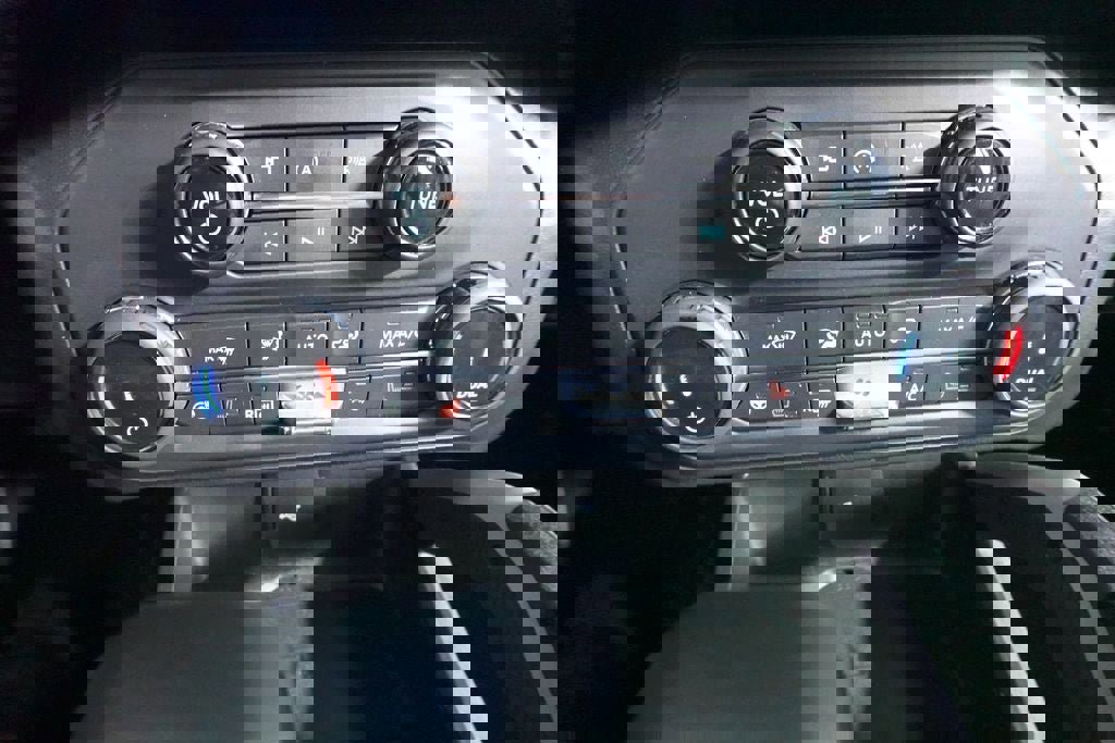 Certified 2022 Ford Bronco Outer Banks AWD/4WD image 16